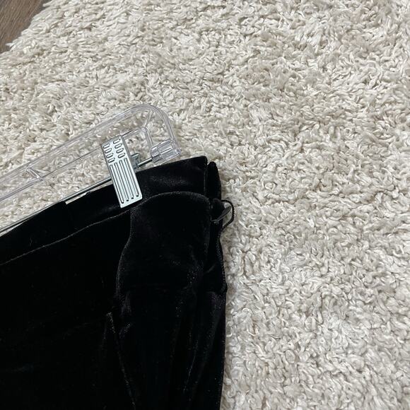 Express Size 8 Black Velvet High Rise Zip Pleated Paperbag Midi Shorts NWT - Picture 2 of 6